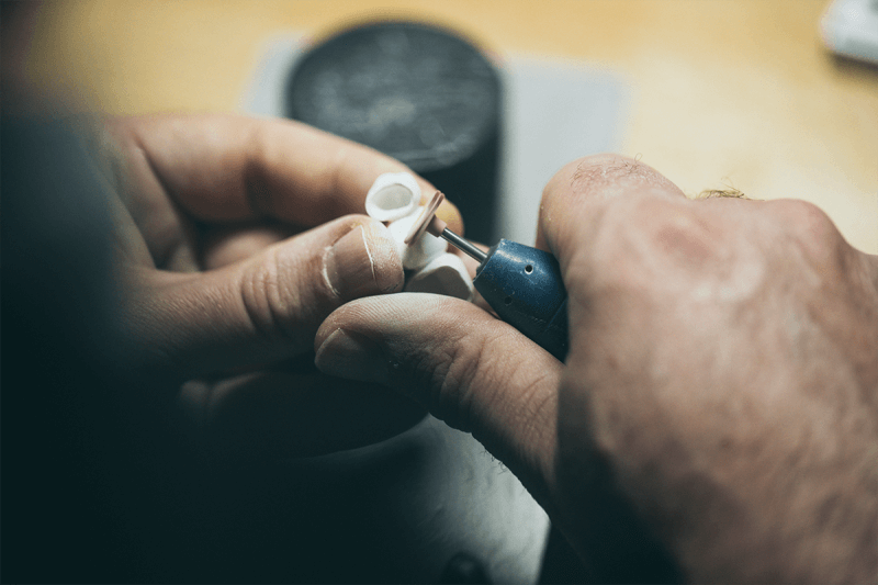 Handwerkskunst bei Zahnarzt Kiel - Klaas Köppe